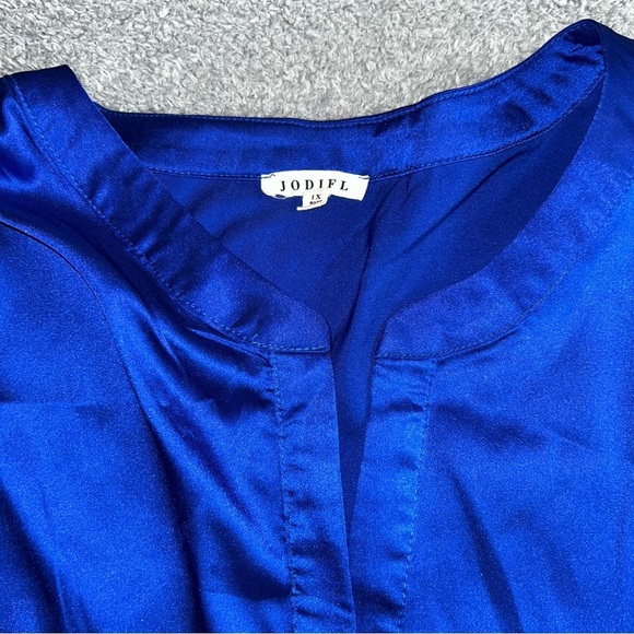 JODIFL Boxy Blue Sleeveless Blouse with Mandarin Collar - Picture 2 of 6